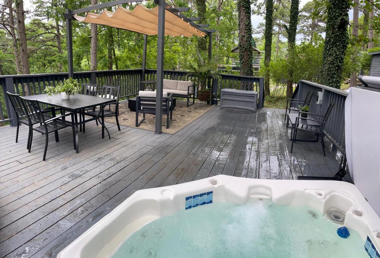 Апартаменты Cabin #6 With Hot Tub Deck And Sunset View At Loblolly Pines Юрика Спрингс Экстерьер фото