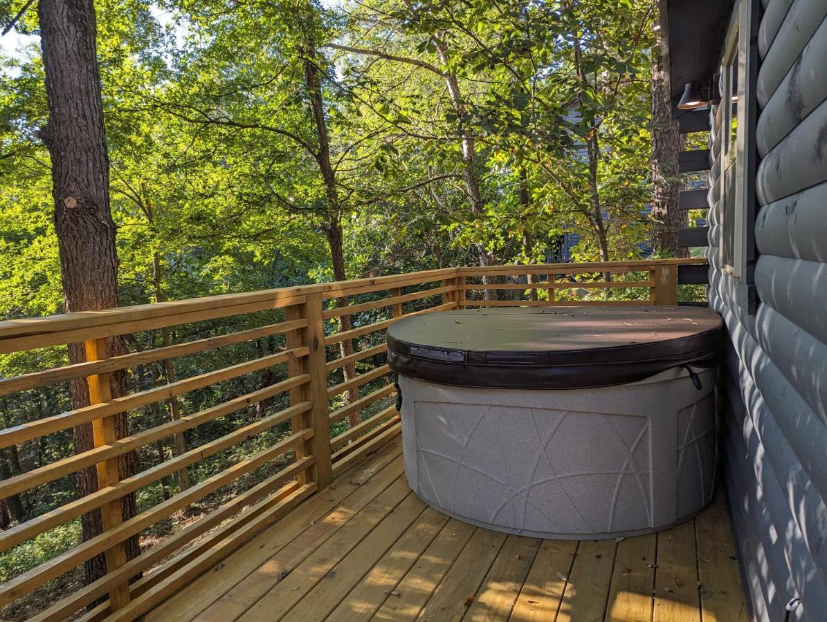 Апартаменты Cabin #6 With Hot Tub Deck And Sunset View At Loblolly Pines Юрика Спрингс Экстерьер фото